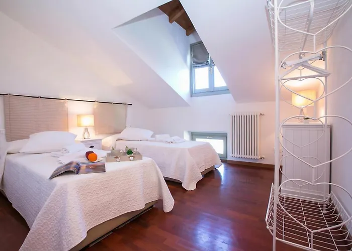 Casa Al Prato Apt. G דירה ורנה